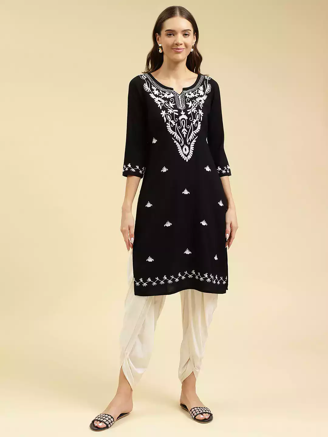 black-offwhite-boota-aari-long1-1.webp