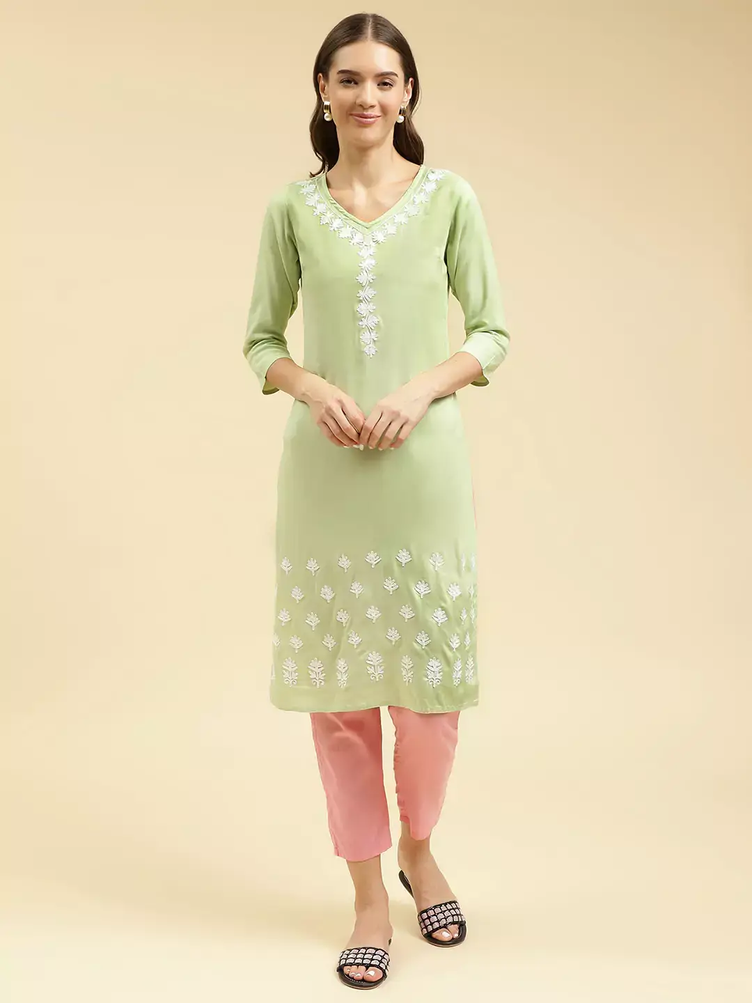 gul-pista-green-aari-long1-1.webp
